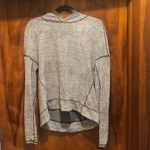 Lululemon light weight hooded pullover